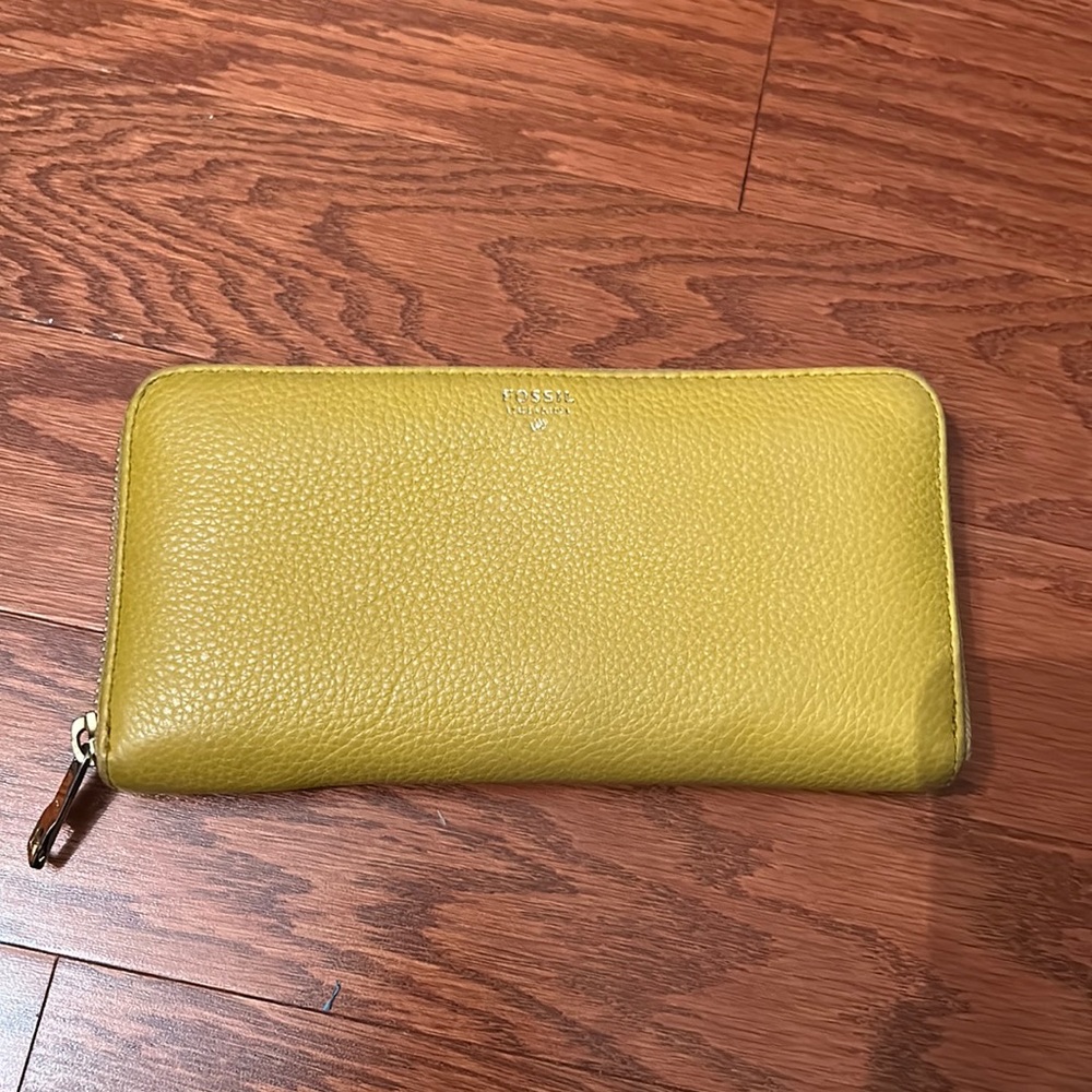 Yellow Fossil Zip Around Wallet. Few Stains (see pictures) But Good Condition.